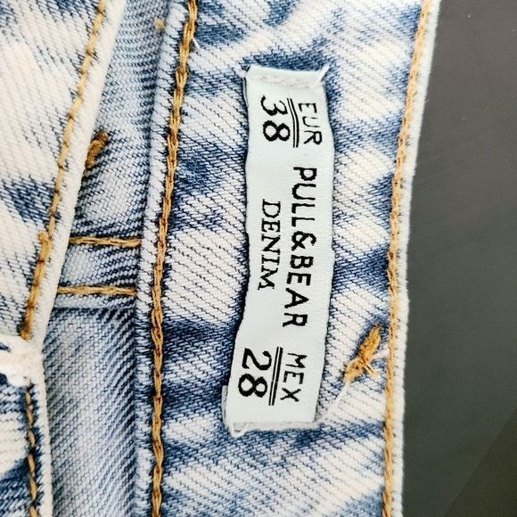 Woman's Pull & Bear Stone Washed Jean Shorts - Picture 7 of 7